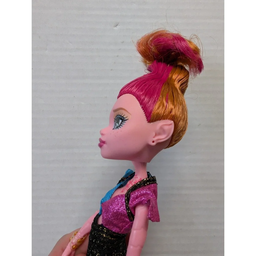 READ Monster High Gigi Grant Doll 13 Wishes w/ Outfit & Shoes Mattel 2013